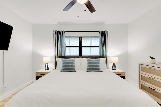 4 of 55 - 1428 Ne 17th Ave, Fort Lauderdale, FL