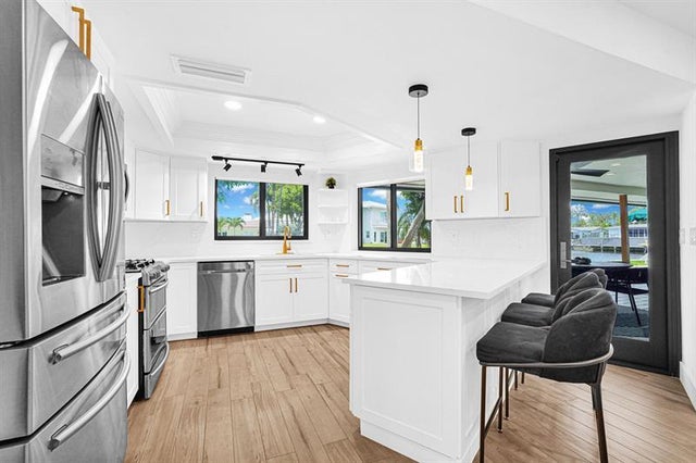 4 of 39 - 570 Se 11 Street, Pompano Beach, FL