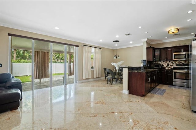 5 of 28 - 1474 Nw 153rd Ln, Pembroke Pines, FL