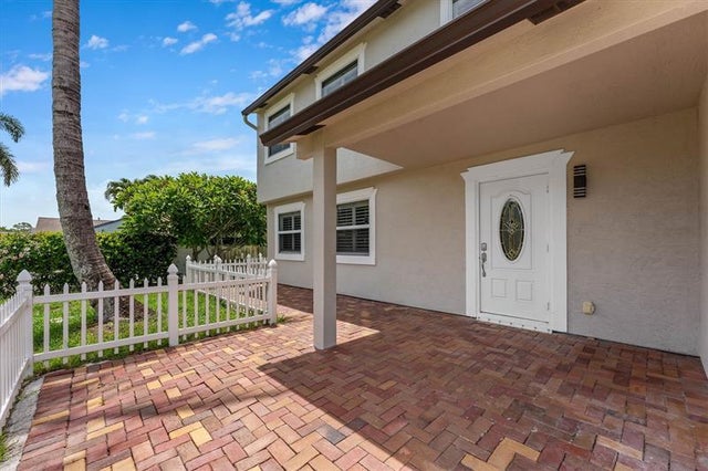 3 of 47 - 7444 Seabreeze Dr, Lake Worth, FL