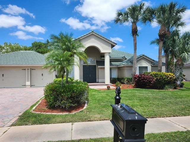 2 of 51 - 486 Cypress Green Cir, Wellington, FL