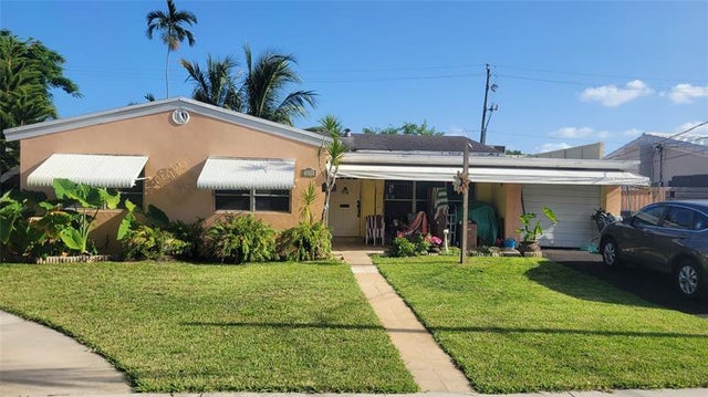 1 of 12 - 3034 Grant St, Hollywood, FL