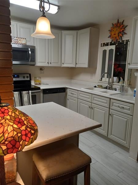 4 of 12 - 3034 Grant St, Hollywood, FL