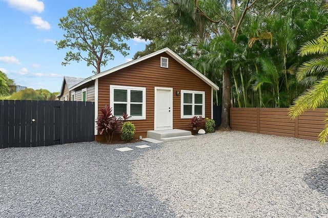1 of 14 - 230 Sw 12 Ave, Fort Lauderdale, FL