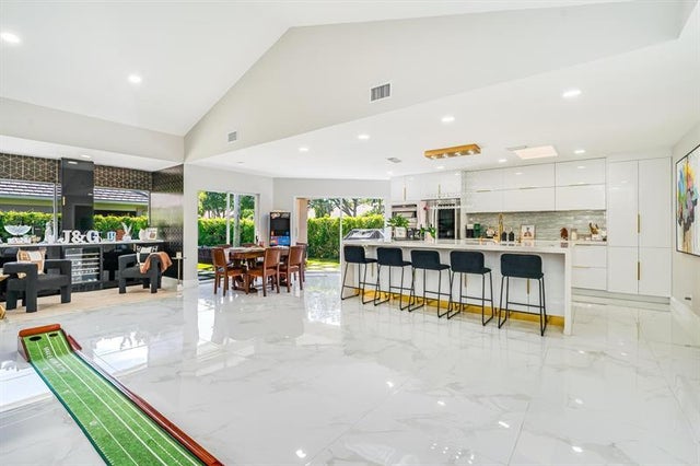 4 of 27 - 154 Coventry Pl, Palm Beach Gardens, FL