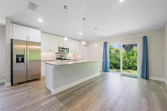 4 of 41 - 3115 Pinewood Avenue, West Palm Beach, FL