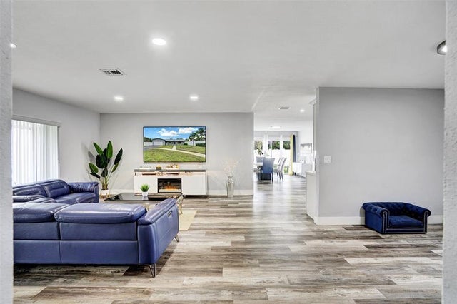 3 of 35 - 1250 Sw 59th Ter, Plantation, FL