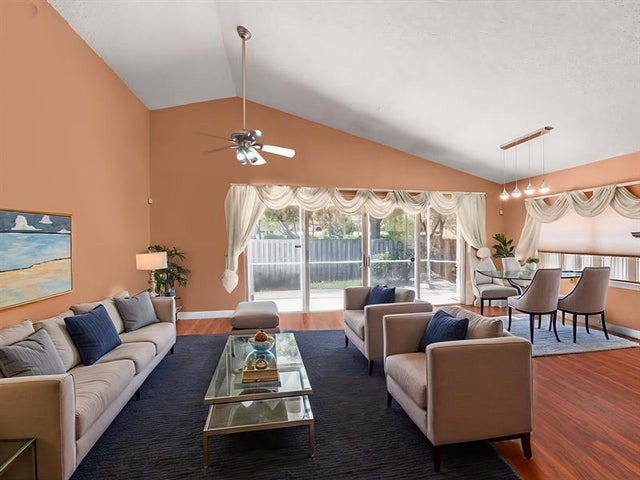 4 of 38 - 10361 Nw 11th Ct, Plantation, FL