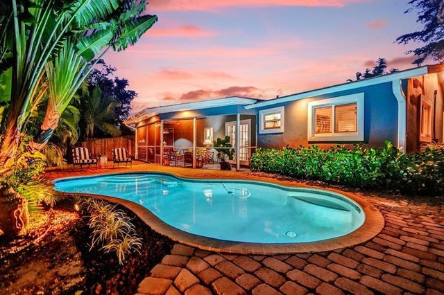 1 of 24 - 3294 Nw 6th Ave, Oakland Park, FL