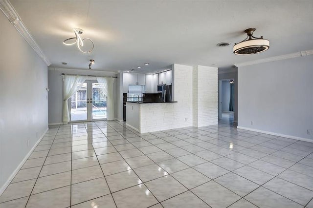 5 of 40 - 5290 Ne 18th Ave, Fort Lauderdale, FL