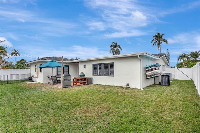 2 of 43 - 912 Se 16th Ct, Deerfield Beach, FL