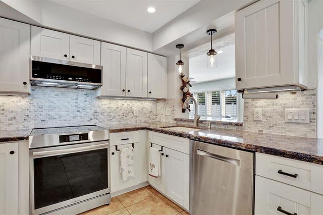 4 of 43 - 912 Se 16th Ct, Deerfield Beach, FL