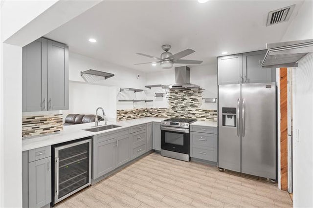 2 of 29 - 9700 Nw 10th St, Pembroke Pines, FL