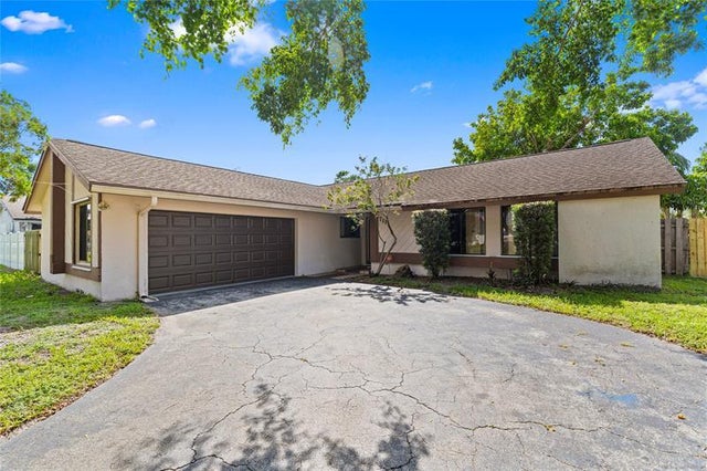 711 Sw 95th Ter, Pembroke Pines