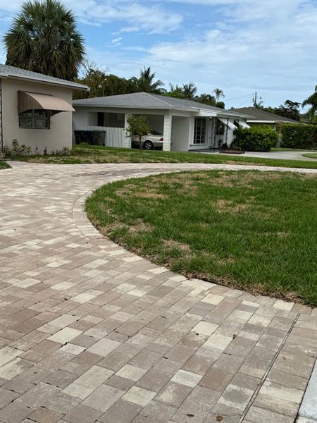 2 of 16 - 237 E Ilex Dr, West Palm Beach, FL