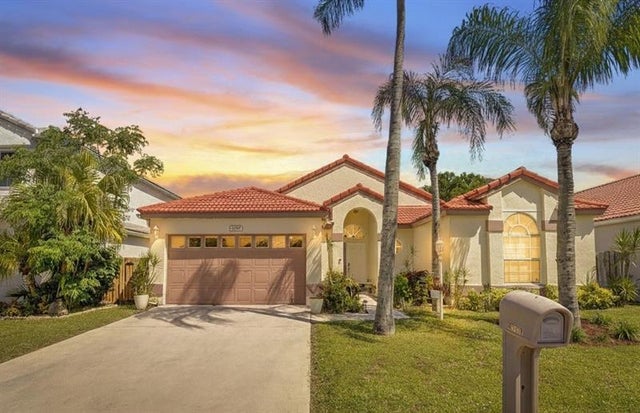 1 of 25 - 4969 Broadstone Cir, West Palm Beach, FL