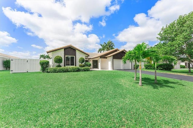 2 of 40 - 8684 Sw 1st Pl, Coral Springs, FL