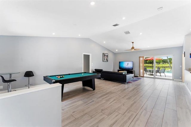 4 of 40 - 8684 Sw 1st Pl, Coral Springs, FL
