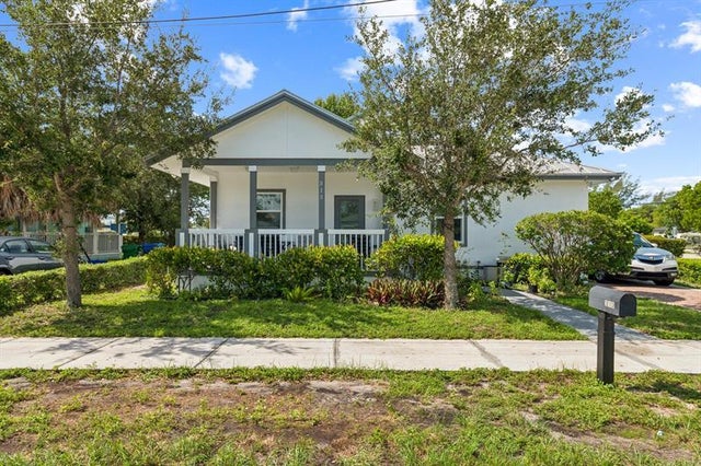 2 of 15 - 313 W 13th St, Riviera Beach, FL
