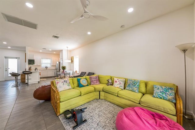 4 of 15 - 313 W 13th St, Riviera Beach, FL