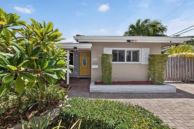2 of 36 - 2115 Ne 15th Ave, Wilton Manors, FL