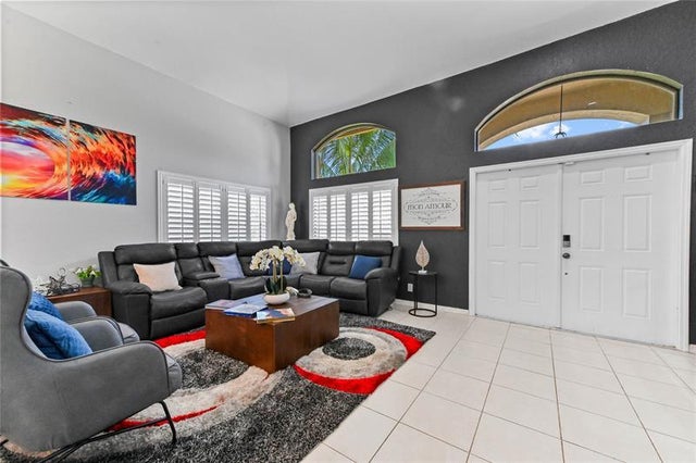 4 of 39 - 225 Park Road N, Royal Palm Beach, FL