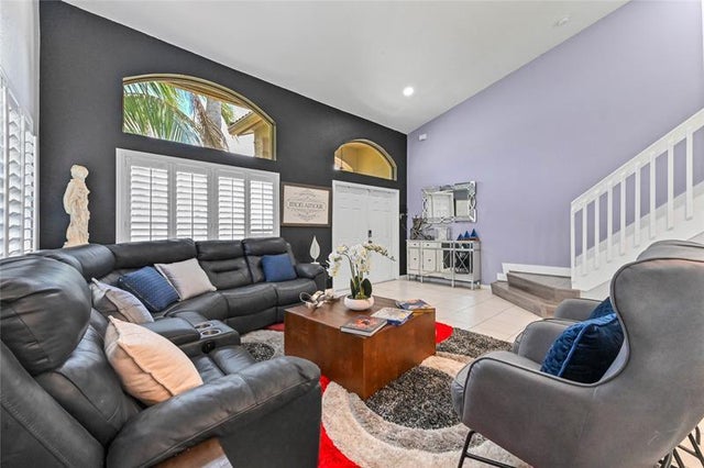 5 of 39 - 225 Park Road N, Royal Palm Beach, FL