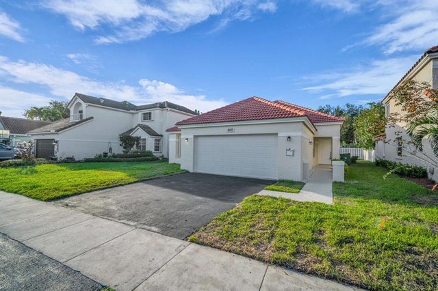 3 of 56 - 9157 Magnolia Ct, Davie, FL