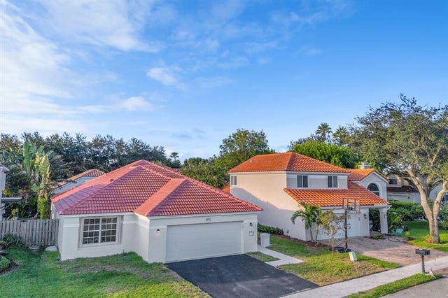 4 of 56 - 9157 Magnolia Ct, Davie, FL