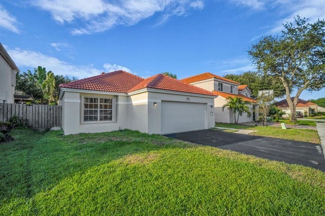 5 of 56 - 9157 Magnolia Ct, Davie, FL
