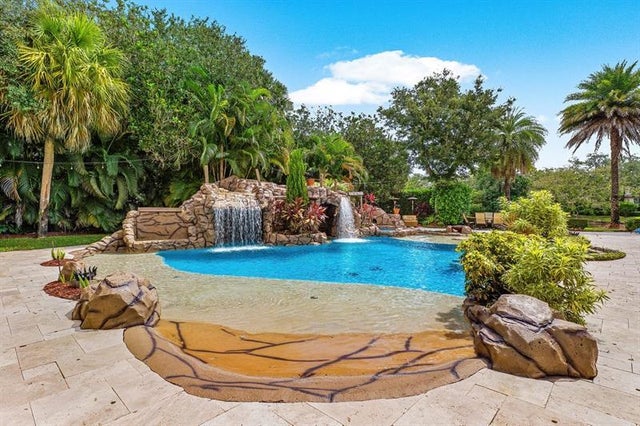 1 of 92 - 16389 Bridlewood Circle, Delray Beach, FL