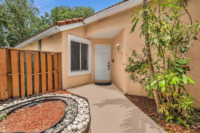 3 of 57 - 10180 Nw 5th St, Plantation, FL