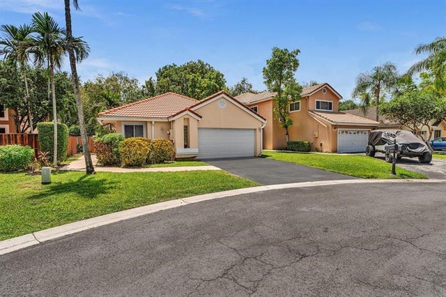 4 of 57 - 10180 Nw 5th St, Plantation, FL