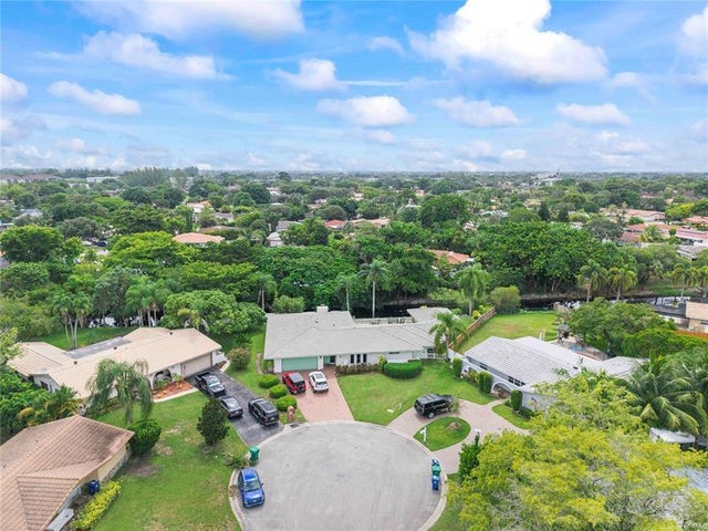 3 of 37 - 8608 Nw 26th Ct, Coral Springs, FL