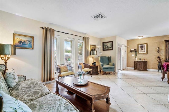 4 of 37 - 8608 Nw 26th Ct, Coral Springs, FL