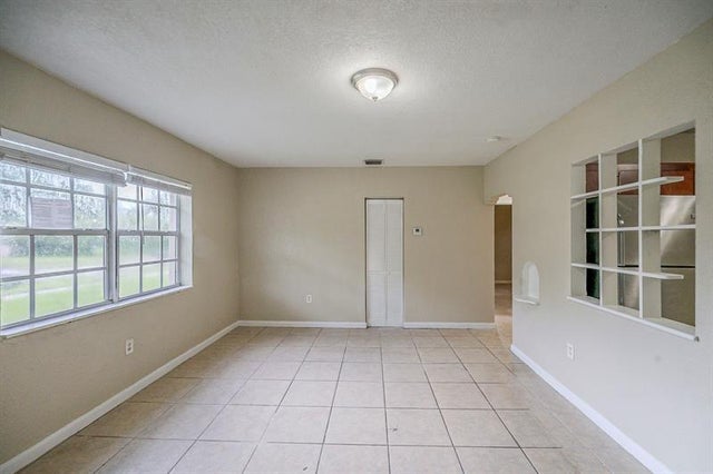 3 of 28 - 870 Ne 144th St, North Miami, FL