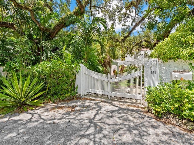 3 of 6 - 121 Rose Dr, Fort Lauderdale, FL