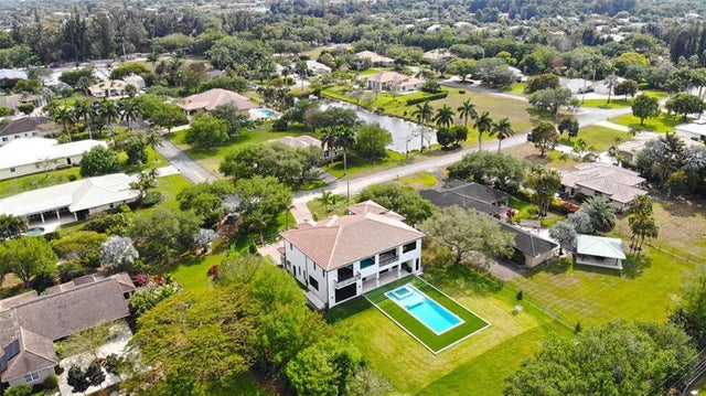3 of 58 - 5903 Sw 54th Ct, Davie, FL