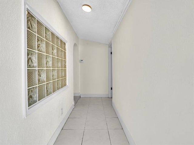 4 of 63 - 6661 Meade St, Hollywood, FL