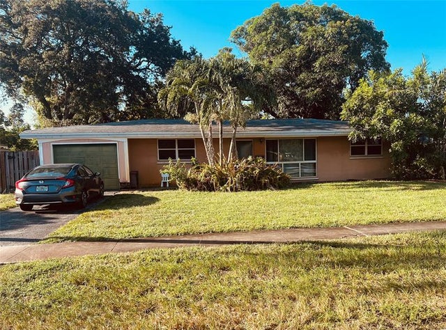 1 of 16 - 4827 Nw 2nd Ct, Plantation, FL
