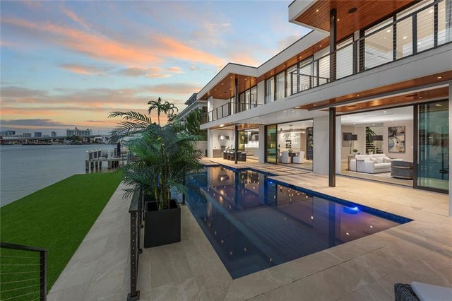 1 of 74 - 1957 Harbourview Dr, Fort Lauderdale, FL