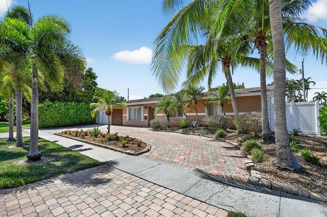 4 of 37 - 1007 Se 6th St, Deerfield Beach, FL