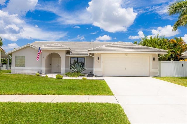 1 of 25 - 10531 Paso Fino Dr, Lake Worth, FL