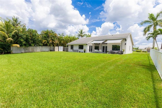 3 of 25 - 10531 Paso Fino Dr, Lake Worth, FL
