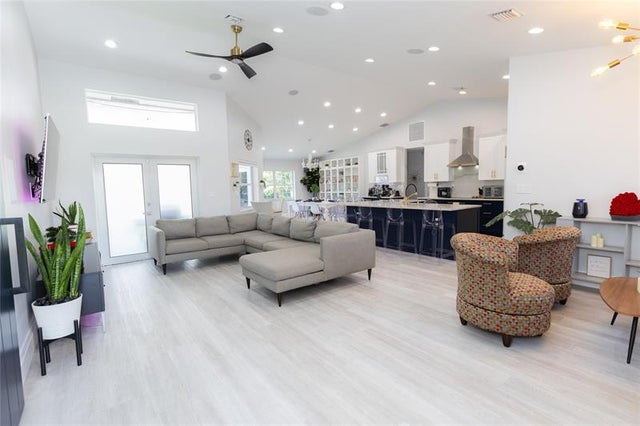 4 of 25 - 10531 Paso Fino Dr, Lake Worth, FL