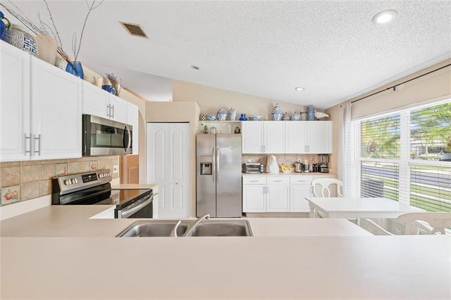 4 of 35 - 18055 Mambo Dr, Boca Raton, FL