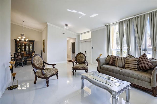 5 of 39 - 1210 Nw 193rd Ave, Pembroke Pines, FL