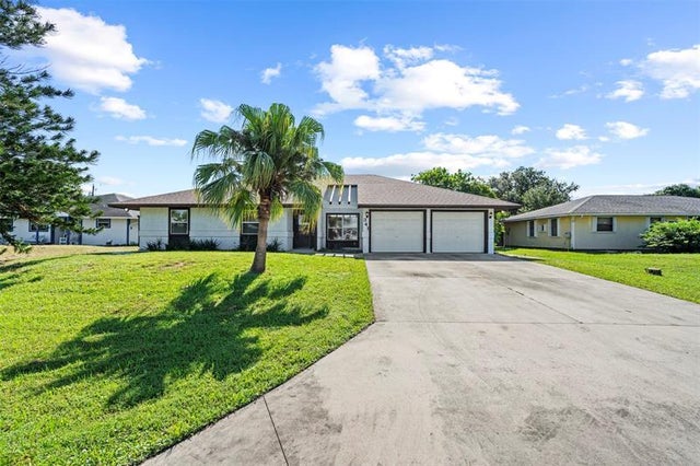 3 of 42 - 341 Nw Curry St, Port St. Lucie, FL