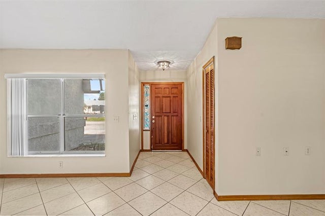 5 of 42 - 341 Nw Curry St, Port St. Lucie, FL