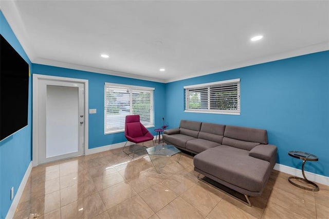 2 of 29 - 2108 Ne 11th Ave, Wilton Manors, FL
